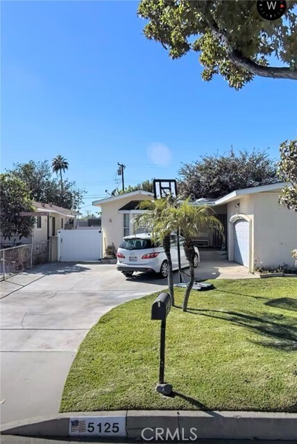 Foto del edificio - 5125 N Nearglen Ave