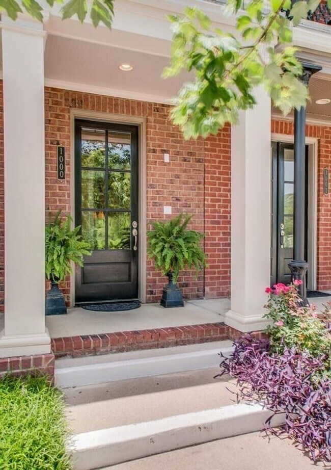Building Photo - Spotless home in Gateway Village