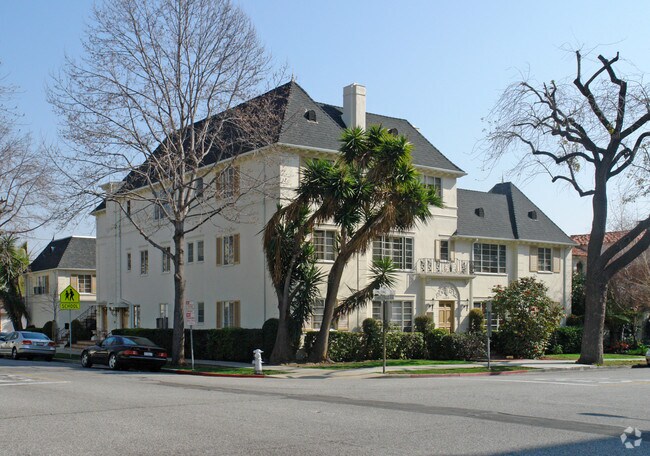 Building Photo - 200 S Spalding Dr