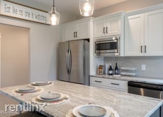 Building Photo - 1 br, 1 bath Condo - 1850 Axtell Dr Apt 5