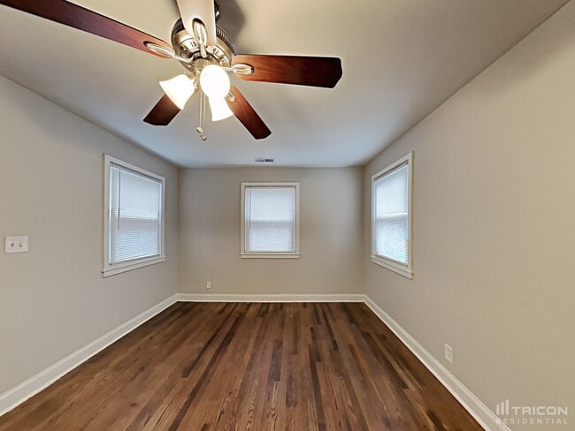 Building Photo - 3226 Draper Ave