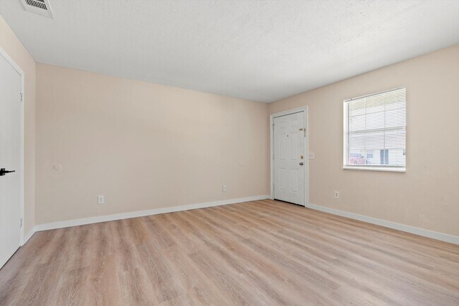 Foto del edificio - 1845 Old Moultrie Rd