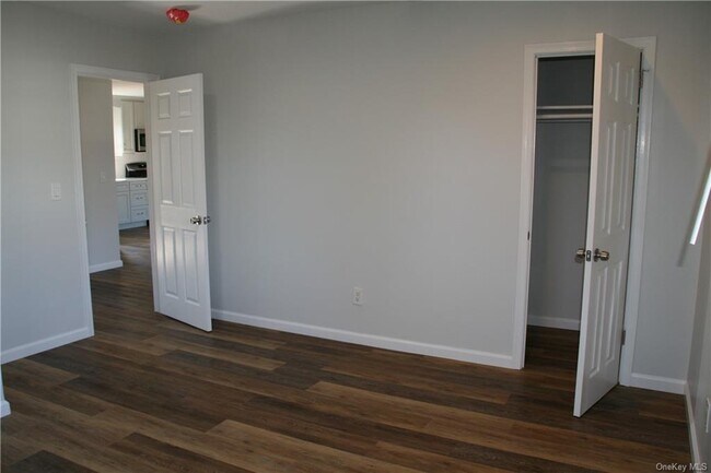 Building Photo - 101 Crystal St