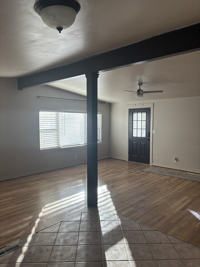 Building Photo - 964 Stokes Ave