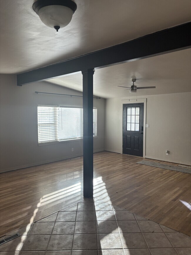 Foto del edificio - 964 Stokes Ave