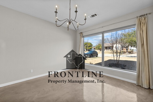 Building Photo - 4635 Calmont Ave