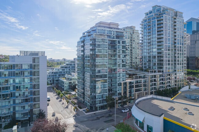 Building Photo - Waterfront Outlook