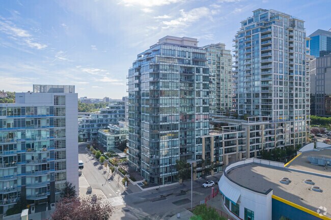 Photo du bâtiment - Waterfront Outlook