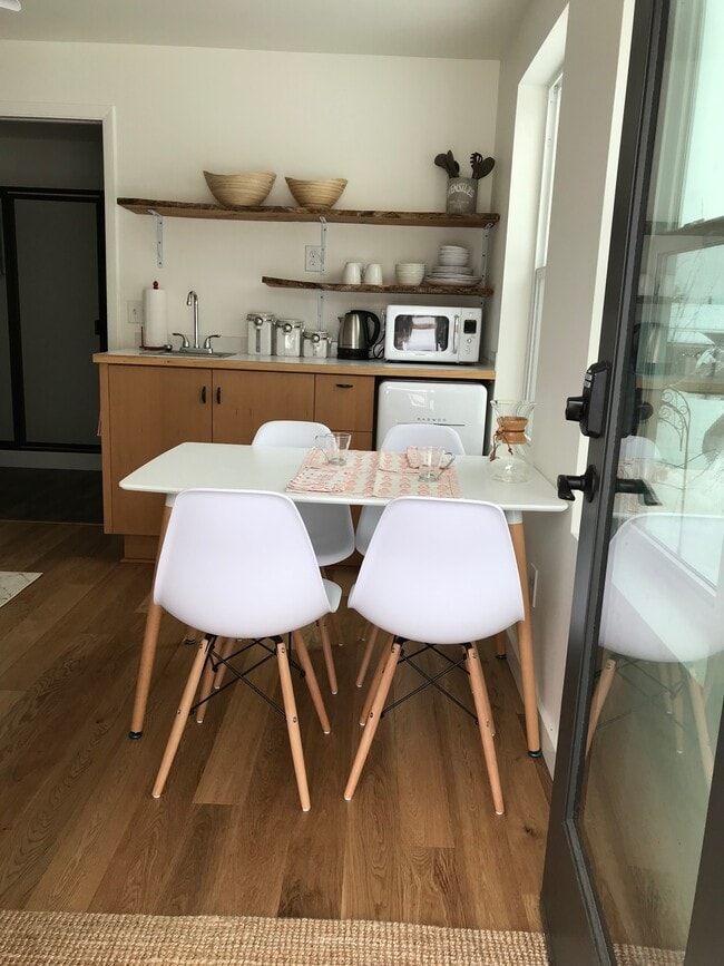 Building Photo - 1115 21st St