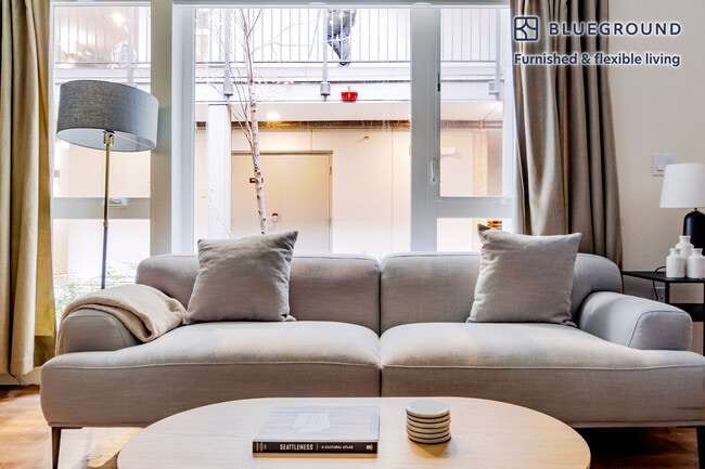 Building Photo - 750 11th Ave E