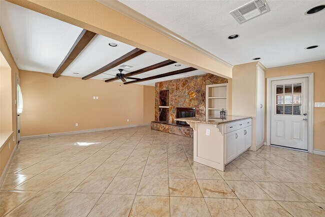 Foto del edificio - 6231 S Briar Knoll Dr