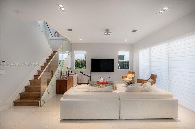 Foto del edificio - 10041 NW 75th St