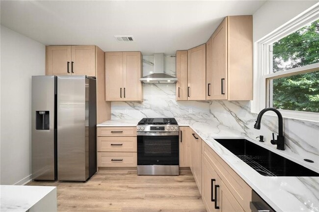Building Photo - 1105 Wedgewood Way