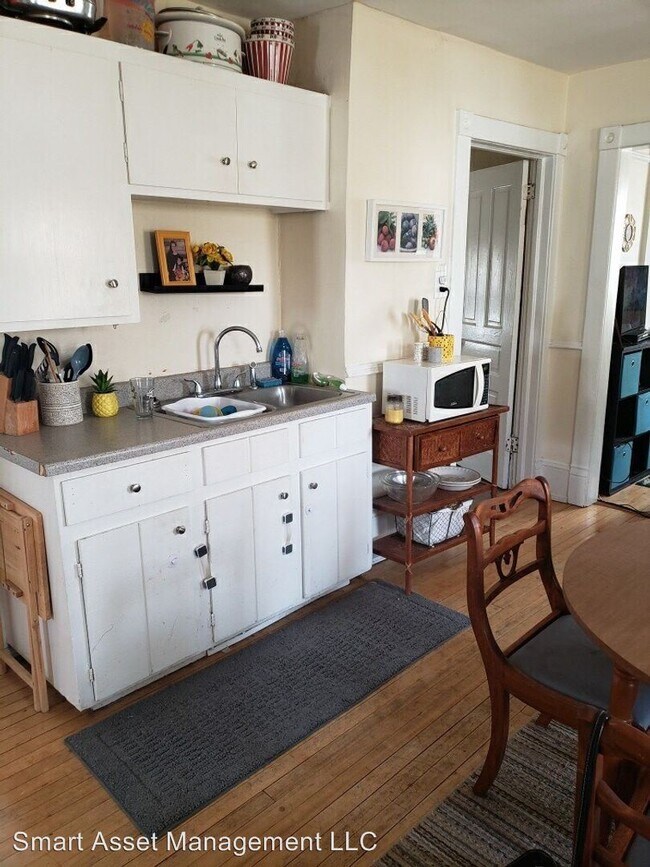 Building Photo - 3402 N Fratney St