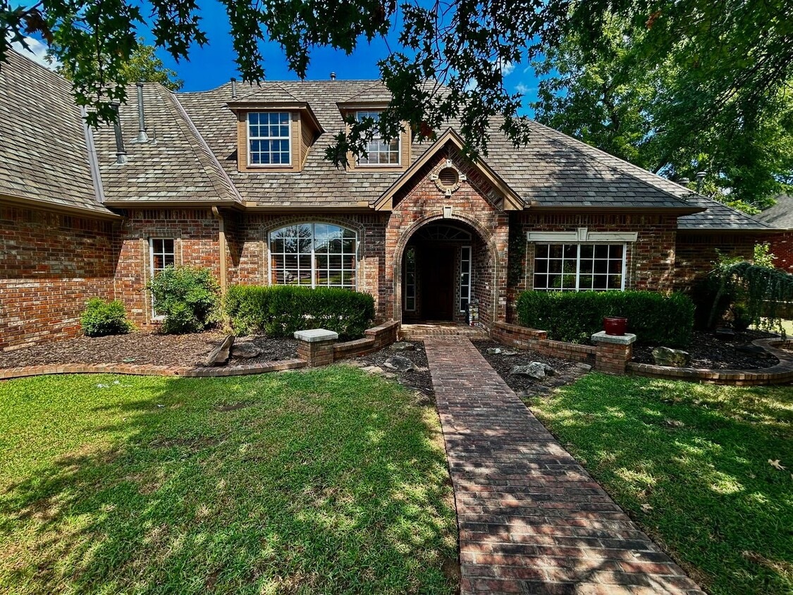 Foto principal - Oak Tree with a pool!!