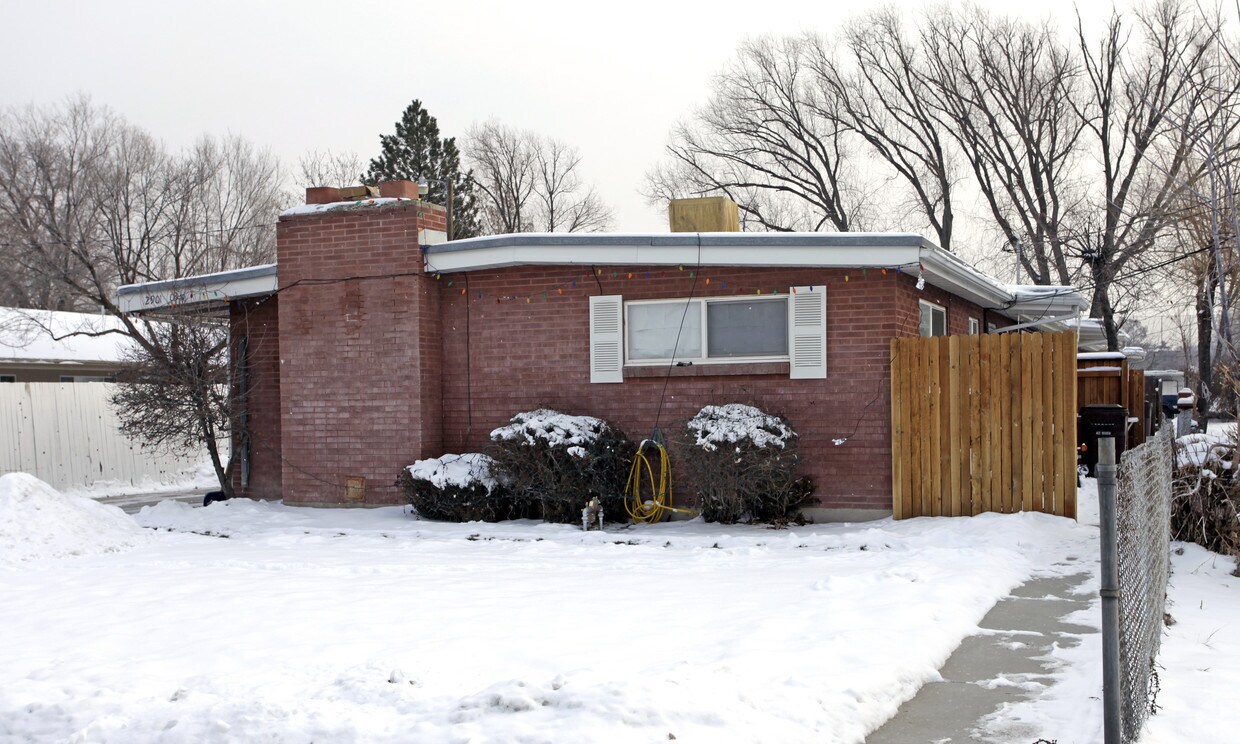 Building Photo - 2901-2903 S 500 E
