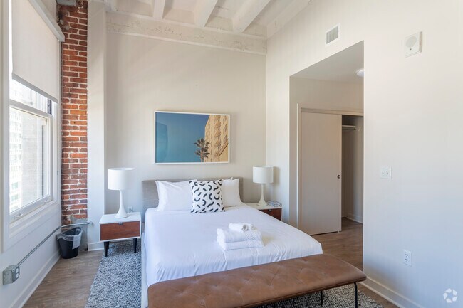 1 HAB, 1 BA - 686 ft² - Arrive 625 Broadway