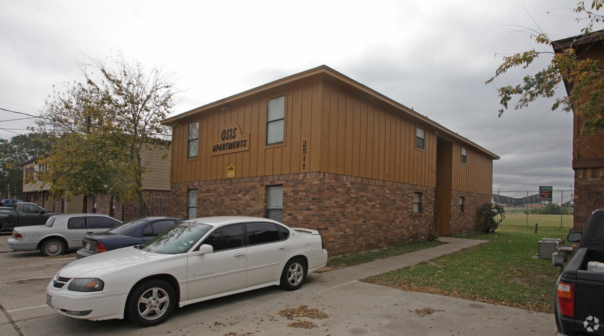 Primary Photo - Osis Apartments