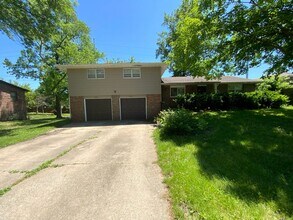 Building Photo - 4208-4210-4210 W Rollins Rd