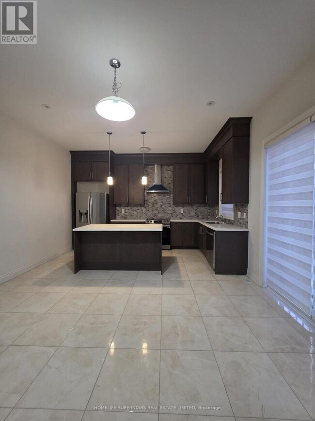 Building Photo - 51 Jura Cres