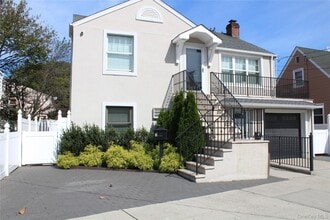 Building Photo - 3157 Waterbury Ave