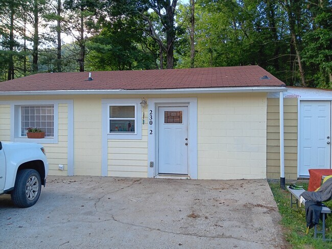 Foto del edificio - 230 Northwest Ave