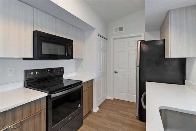 Foto del edificio - 4720 St Croix Ln