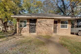 Building Photo - 1803 E 26th St