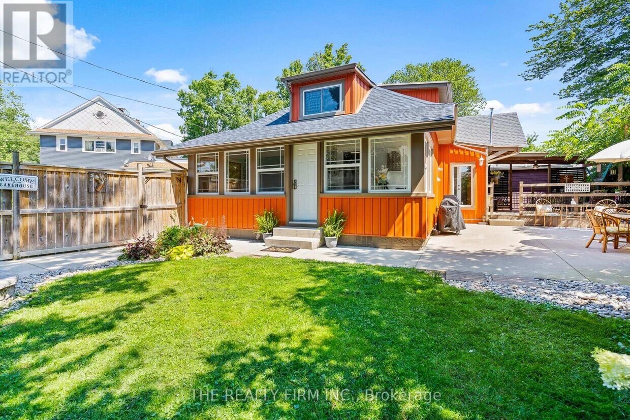 Primary Photo - 46 Belfast Rd S