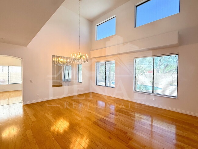 Foto del edificio - 14204 N 100th Pl