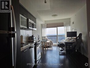 Building Photo - 386-5386 Yonge St