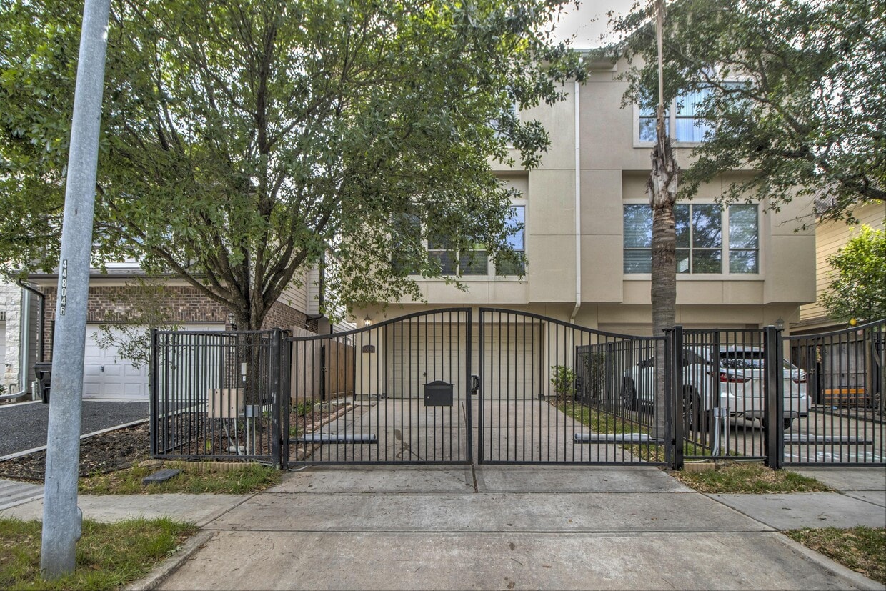 Primary Photo - 6505 Westcott St