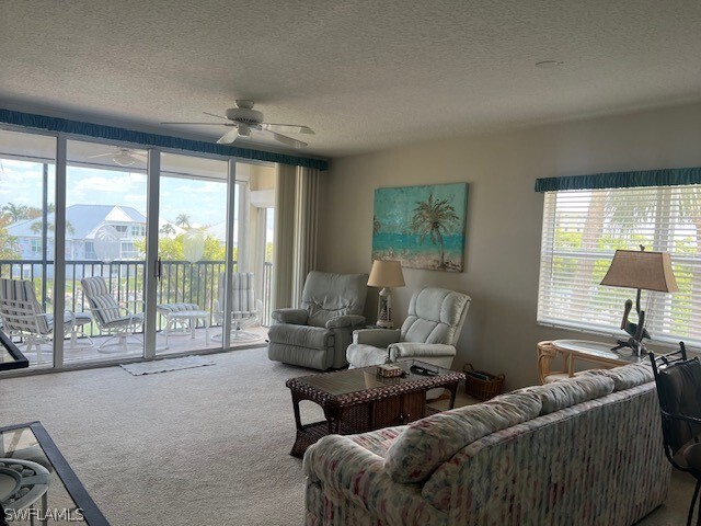 Foto del edificio - 4451 Bay Beach Ln