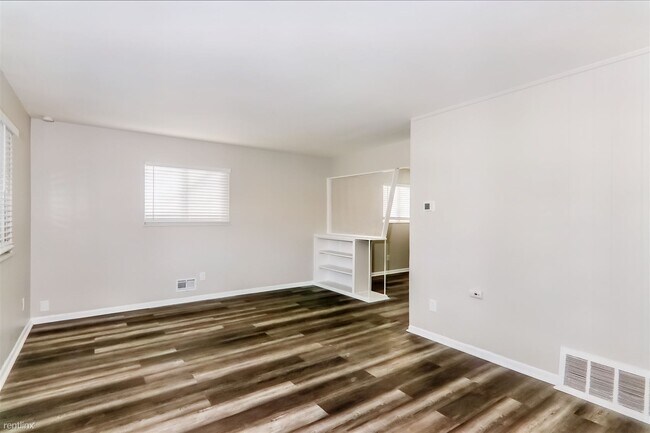Building Photo - 4 br, 2 bath House - 1531 Aven Dr