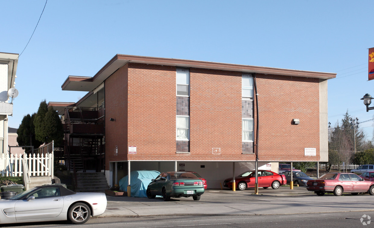 Building Photo - South Shore Apartments