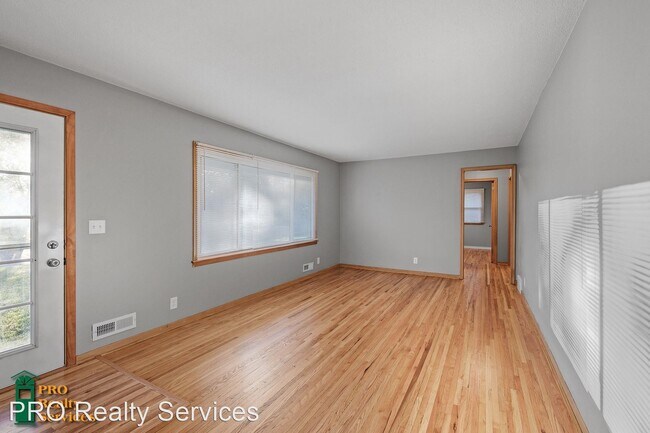 Building Photo - 4 br, 1 bath House - 11166 Arrowhead St NW