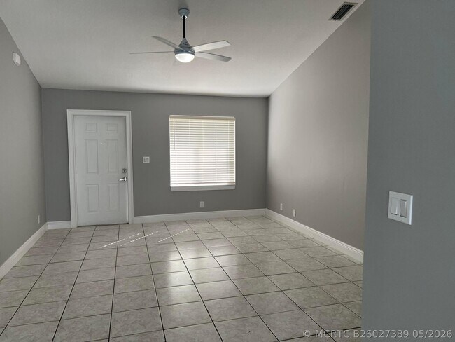 Foto del edificio - 13671 Yarmouth Ct