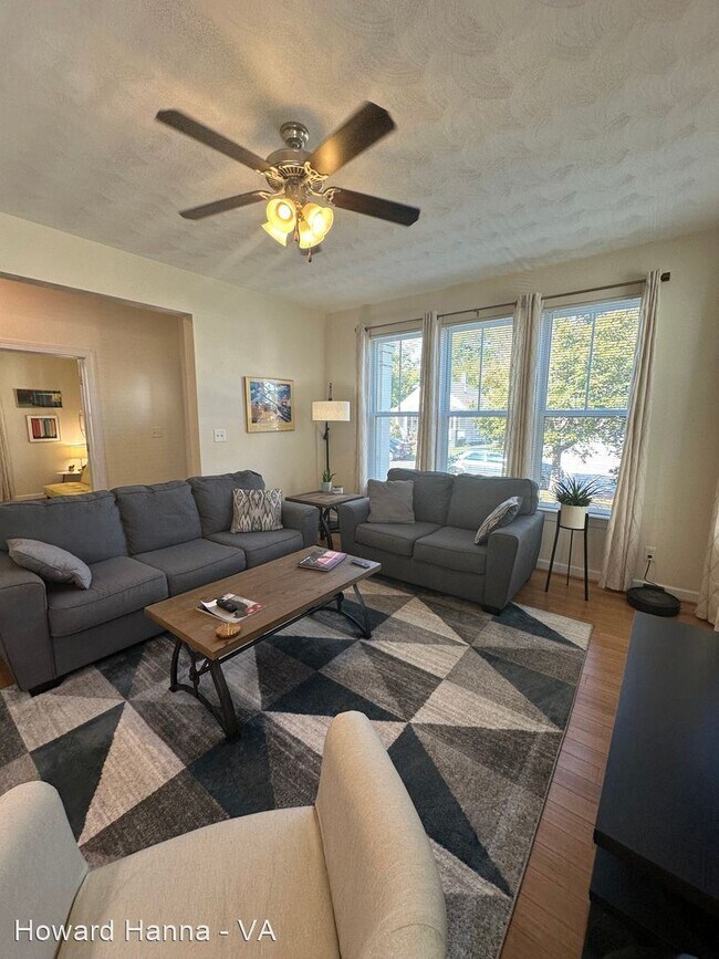 Building Photo - 3 br, 2.5 bath House - 1275 W 27th Street