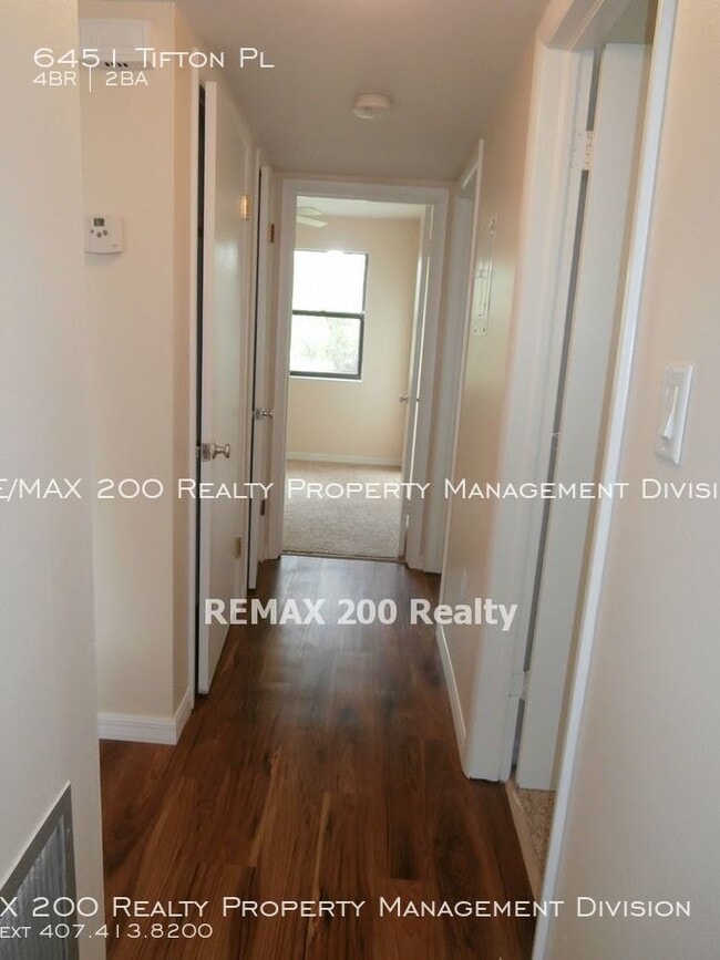 Building Photo - 4/2 Home in Englewood Park