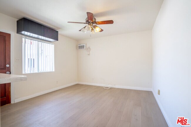 Building Photo - 1240 Lodi Pl