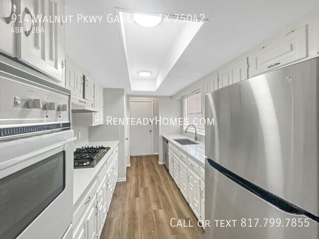 Foto del edificio - 914 Walnut Pkwy