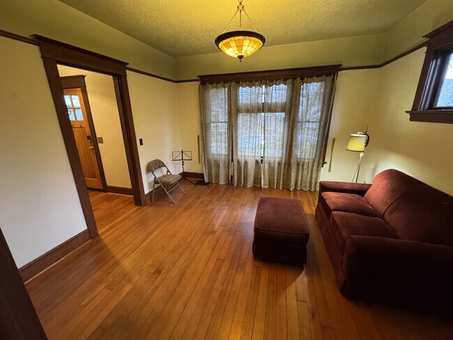 Foto del edificio - 410 NE 56th Ave