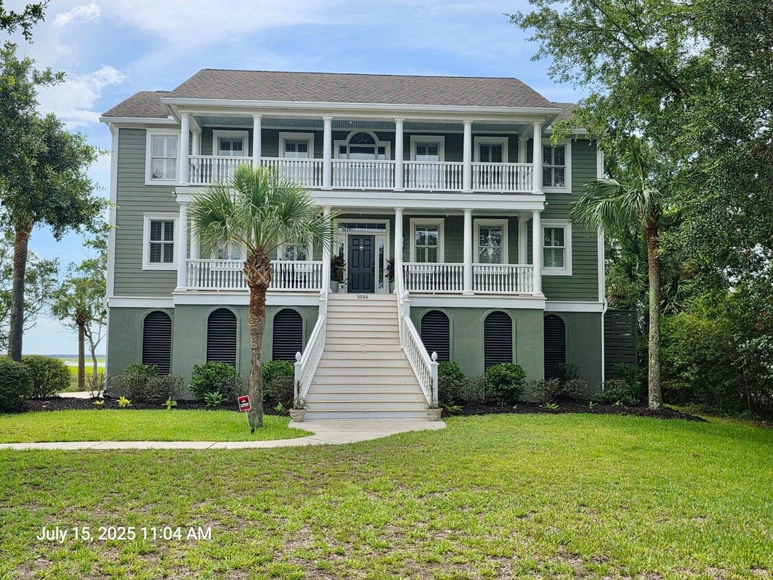 Primary Photo - Executive 4 bedroom in Hamlin Plantation w...