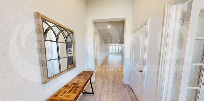 Building Photo - 11016 Silver Falls Ct