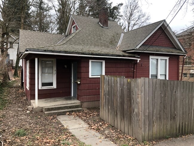 Building Photo - 415 NE Howard St