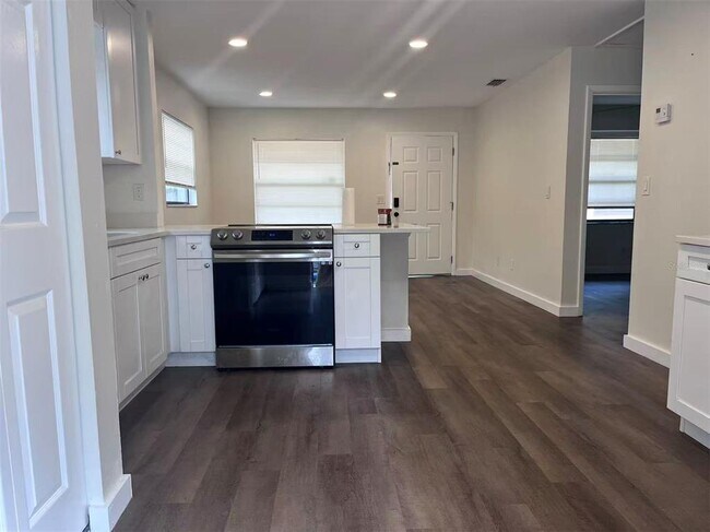 Foto del edificio - 1016 9th Ave NW