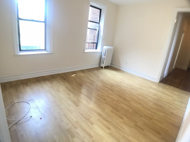 Building Photo - 5423 Fort Hamilton Pkwy