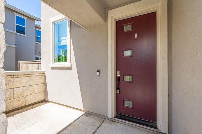 Building Photo - 4455 English Elm St