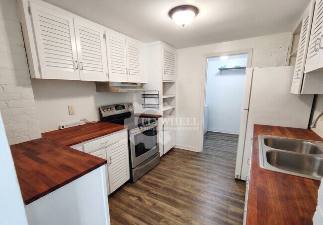Foto del edificio - 910 S Crest Rd