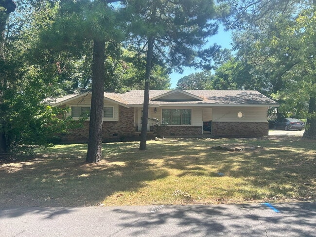 Building Photo - 530 N 47th St